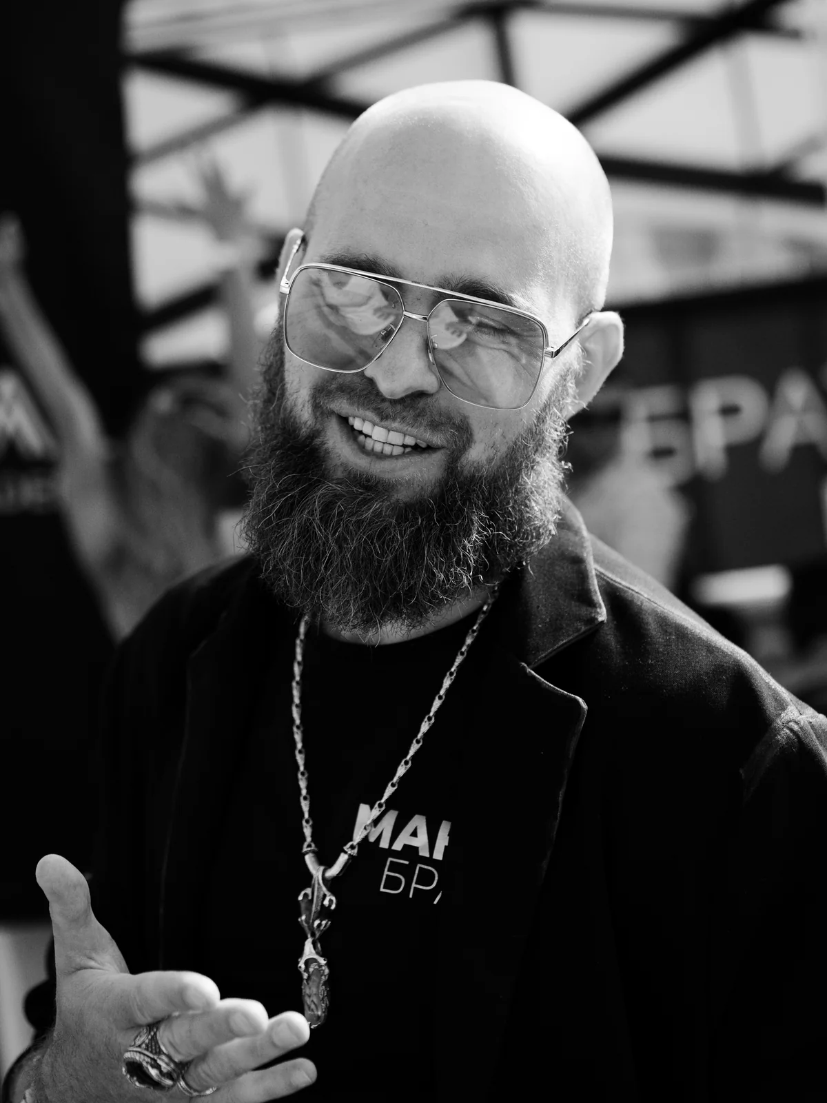 Александр Вааль улыбается на фестивале «Единение»